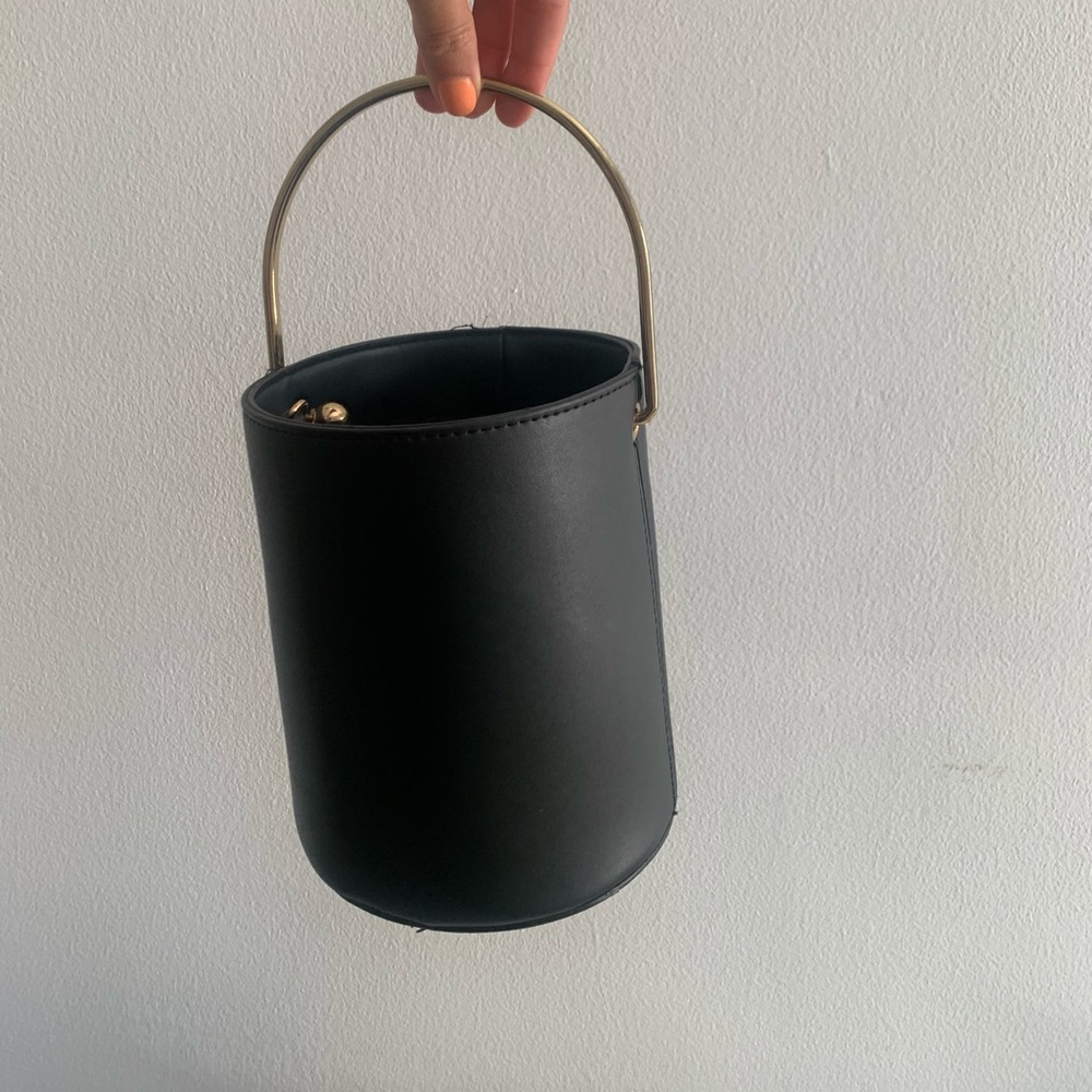 black handbag